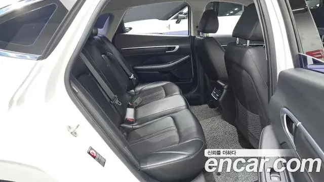 Hyundai Sonata 2022 — Фото 11/20
