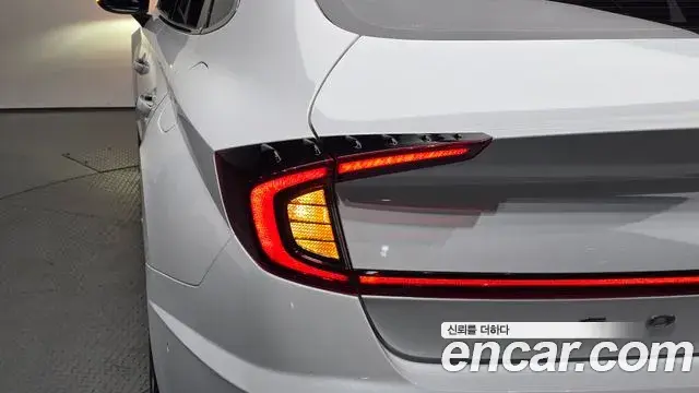 Hyundai Sonata Hybrid 2022 — Şəkil 2/30