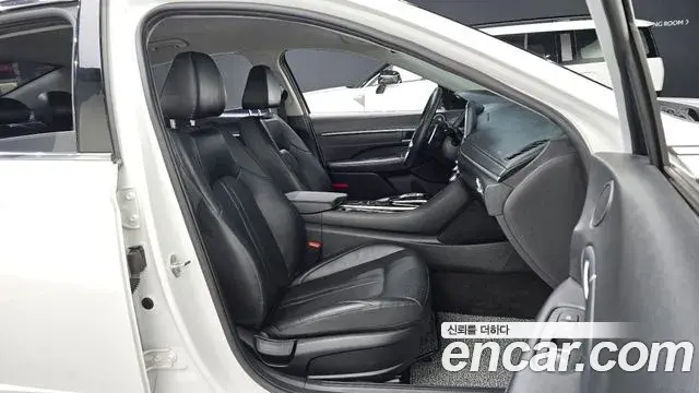 Hyundai Sonata Hybrid 2022 — Şəkil 17/30