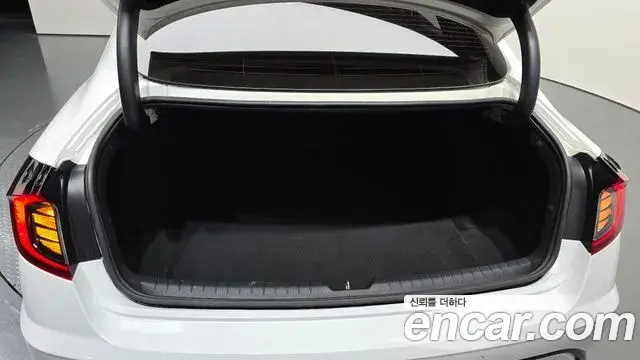 Hyundai Sonata Hybrid 2022 — Şəkil 27/30