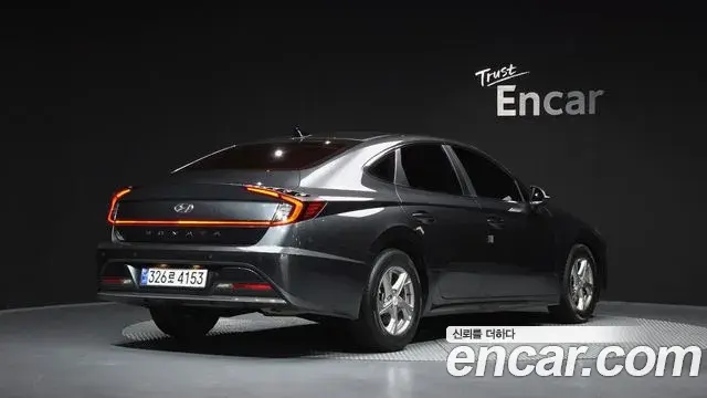 Hyundai Sonata 2019 — Фото 2/20