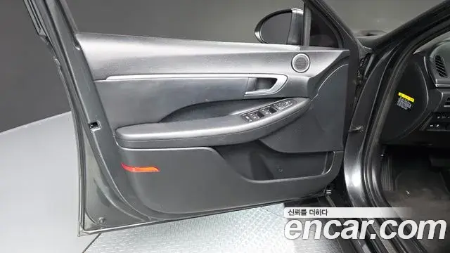 Hyundai Sonata Hybrid 2019 — Photo 26/30