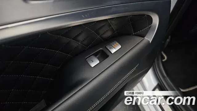 Genesis G70 2019 — Photo 19/20