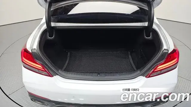 Genesis G70 2019 — Photo 3/20