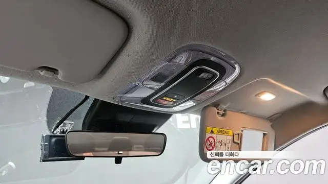 Hyundai The New Avante Hybrid 2022 — Photo 23/30