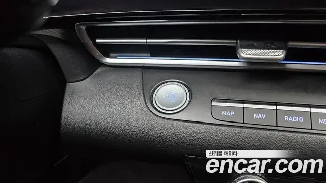 Hyundai The New Avante Hybrid 2022 — Photo 17/30