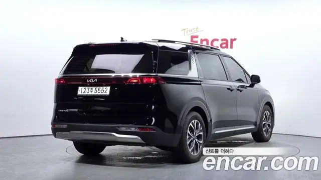 Kia Carnival 2022 — Photo 2/34