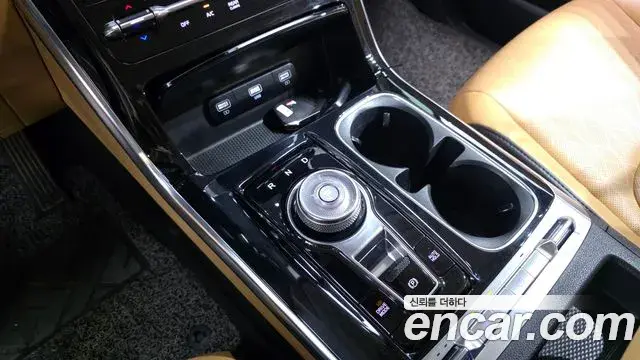 Kia Carnival 2022 — Photo 1/34