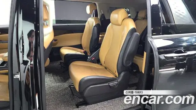 Kia Carnival 2022 — Photo 5/34