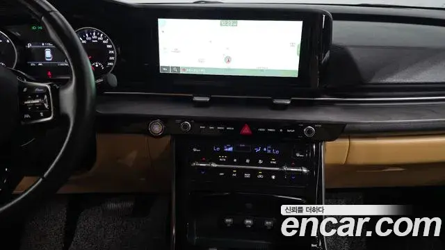 Kia Carnival 2022 — Photo 32/34