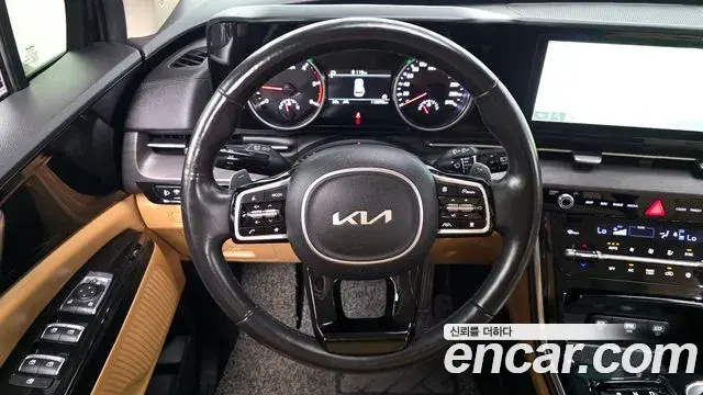 Kia Carnival 2022 — Photo 19/34