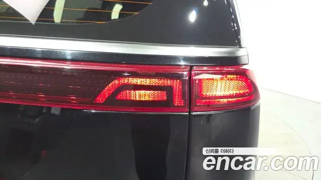 Kia Carnival 2022 — Photo 6/34