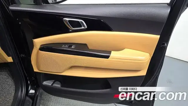Kia Carnival 2022 — Photo 11/34