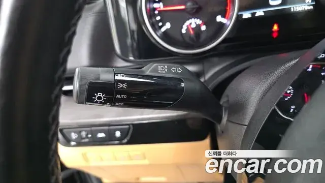 Kia Carnival 2022 — Photo 18/34