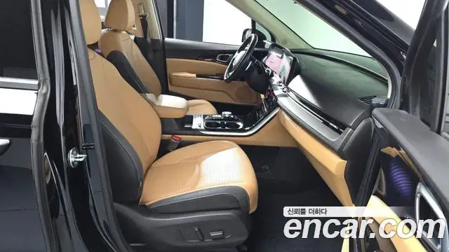 Kia Carnival 2023 — Photo 10/31