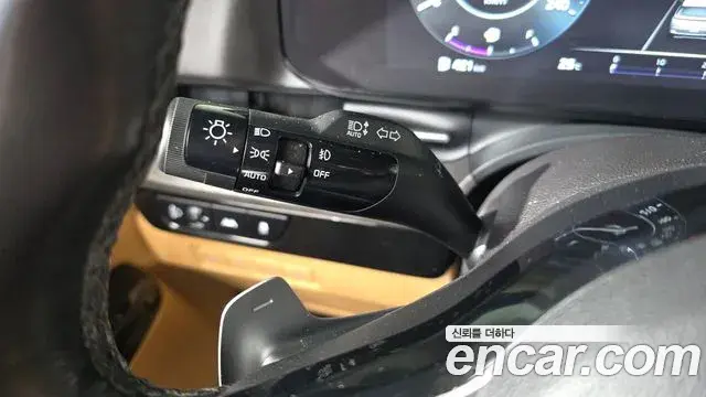 Kia Carnival 2023 — Photo 16/31