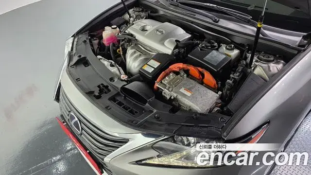 Lexus ES300h 2018 — Şəkil 4/33