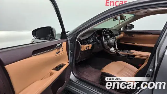 Lexus ES300h 2018 — Şəkil 7/33