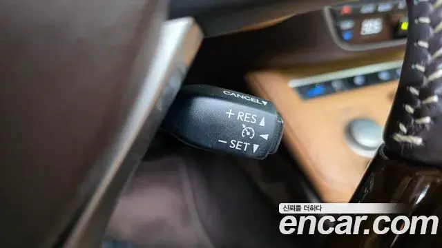 Lexus ES300h 2018 — Şəkil 2/33
