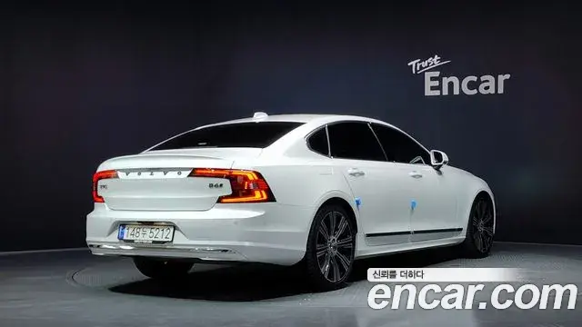 Volvo S90 2024 — Photo 14/35