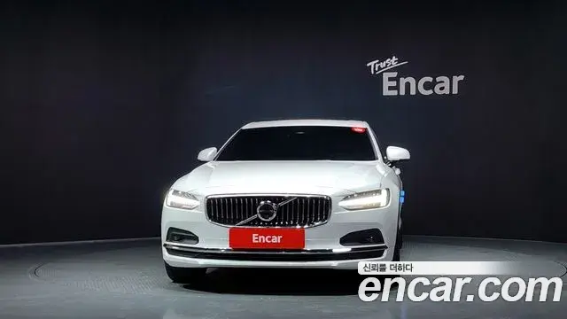 Volvo S90 2024 — Photo 28/35