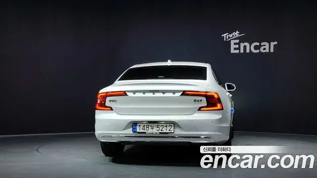 Volvo S90 2024 — Photo 7/35