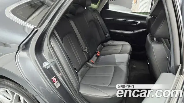 Hyundai Sonata Hybrid 2022 — ფოტო 7/31