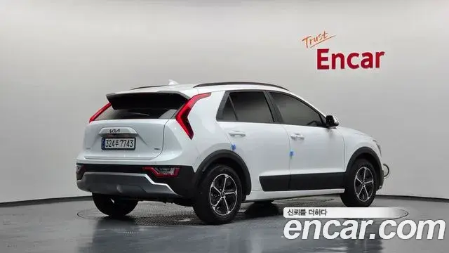 Kia Niro 2025 — Фото 1/20