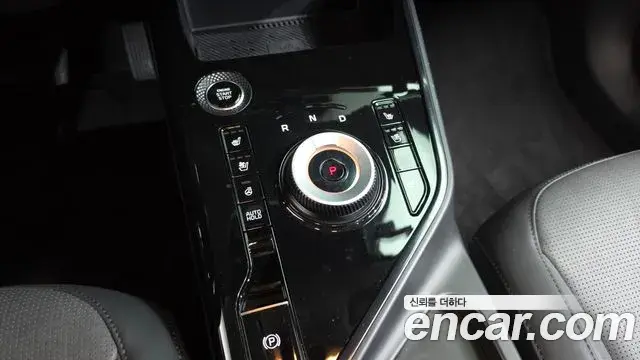 Kia Niro 2025 — Фото 8/20