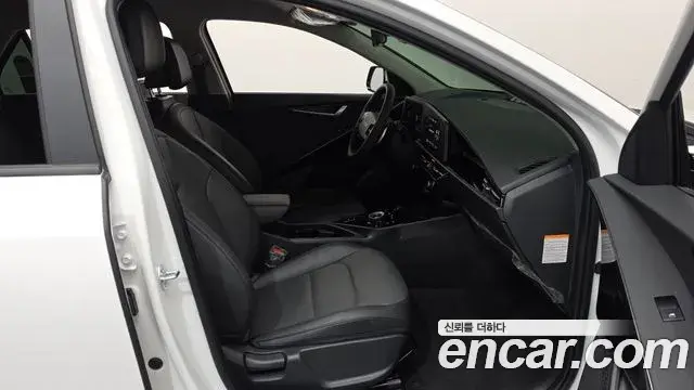 Kia Niro 2025 — ფოტო 24/32
