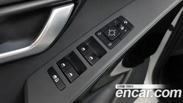Kia Niro 2025 — ფოტო 30/32