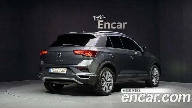 Volkswagen T-Roc 2021 — Photo 32/32