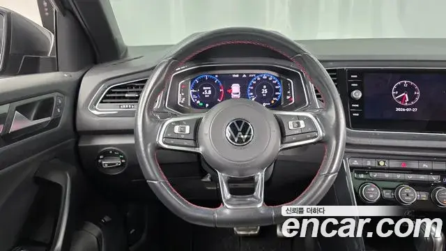 Volkswagen T-Roc 2021 — Photo 6/32