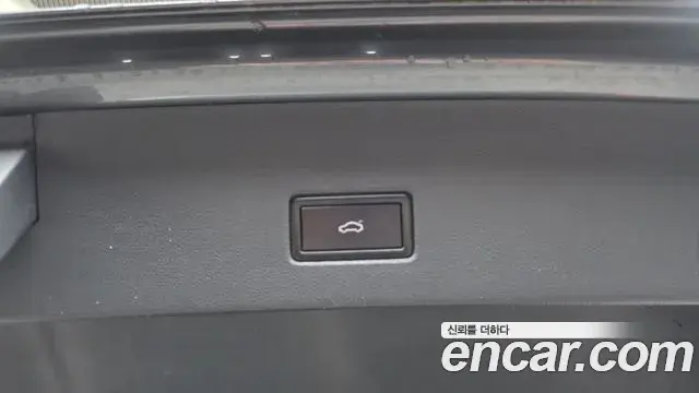 Volkswagen T-Roc 2021 — Photo 22/32