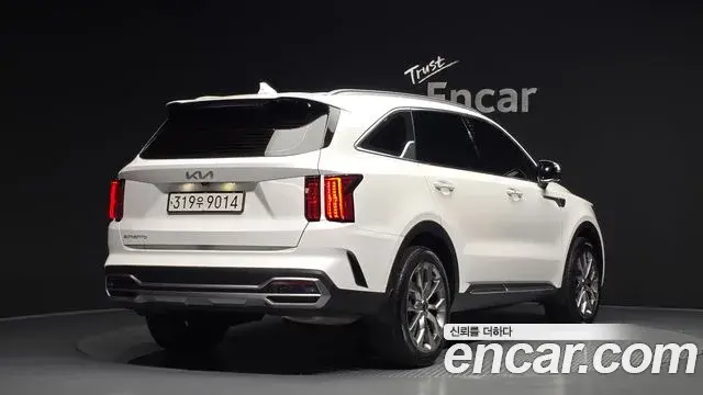 Kia Sorento 2022 — Фото 2/20