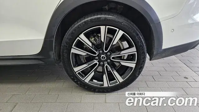 Volvo V60 Cross Country 2023 — Şəkil 8/34
