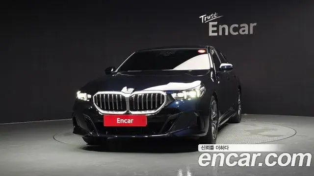 BMW 5 Series 2024 — Şəkil 9/39