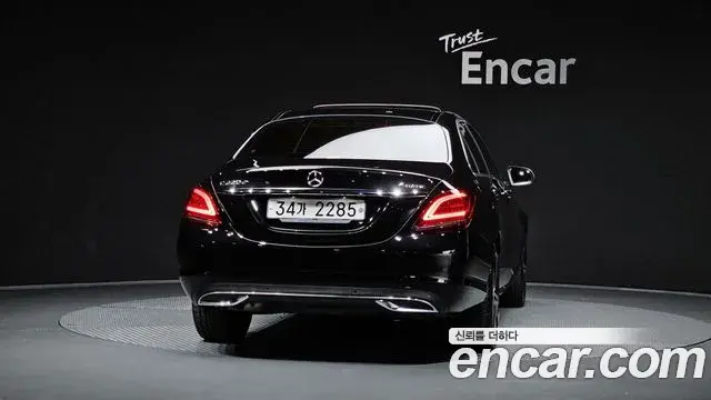 Mercedes-Benz C-Class 2019 — Фото 4/20