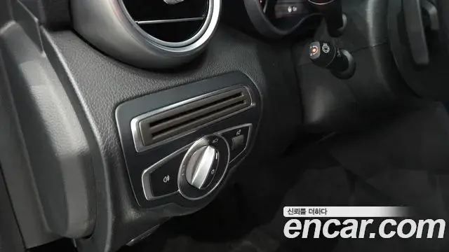 Mercedes-Benz C-Class 2019 — Şəkil 2/32