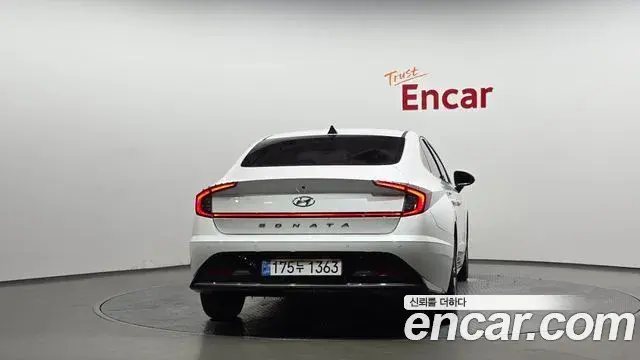Hyundai Sonata 2022 — Фото 3/20