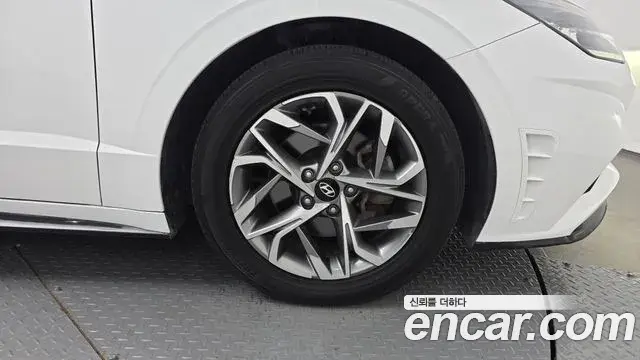 Hyundai Sonata Hybrid 2022 — Photo 20/38