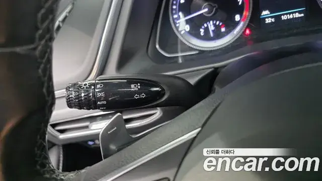 Hyundai Sonata Hybrid 2022 — Photo 36/38