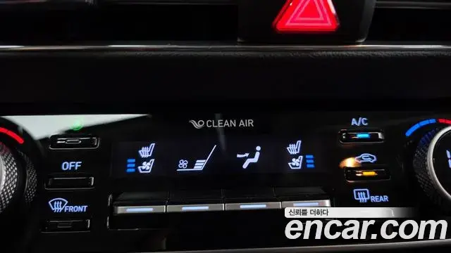 Hyundai Sonata Hybrid 2022 — Photo 29/38