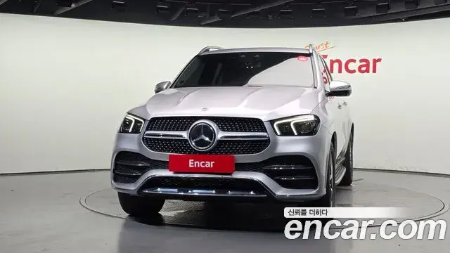 Mercedes-Benz GLE-Class 2019 — Şəkil 10/20