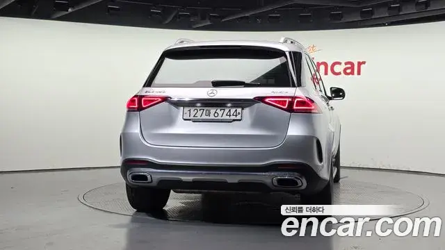 Mercedes-Benz GLE-Class 2019 — Şəkil 16/20