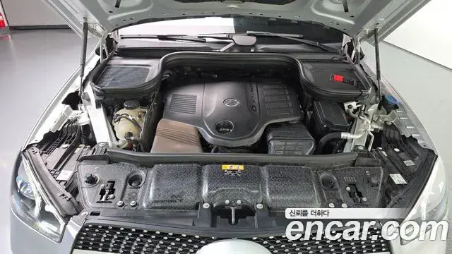 Mercedes-Benz GLE-Class 2019 — Şəkil 3/20