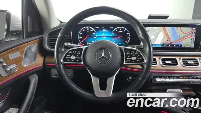 Mercedes-Benz GLE-Class 2019 — Şəkil 14/20