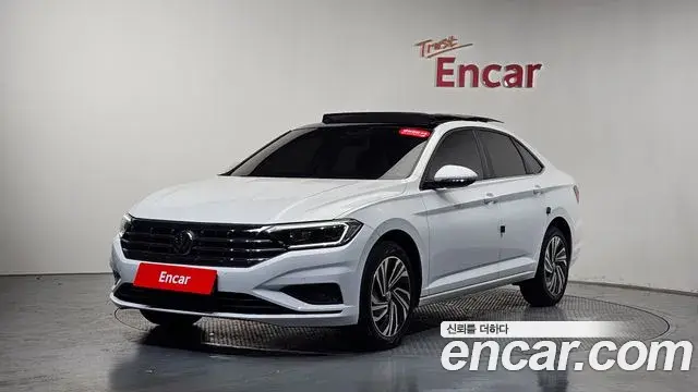 Volkswagen Jetta 2021 — Şəkil 8/34