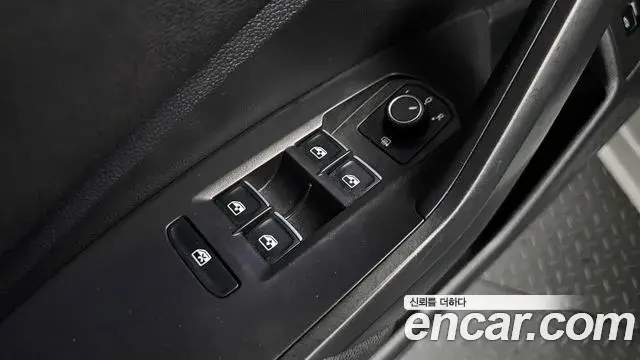 Volkswagen Jetta 2021 — Şəkil 17/34