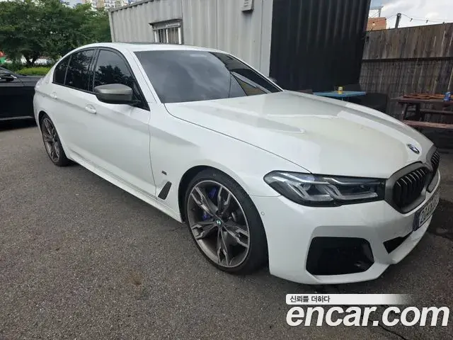 BMW 5 Series 2022 — ფოტო 1/13